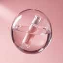 Dekolleté Serum in einer transparenten Wasserkugel