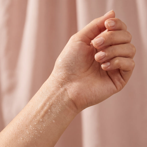 Zinc lactate has an antimicrobial effect against odour-causing bacteria
